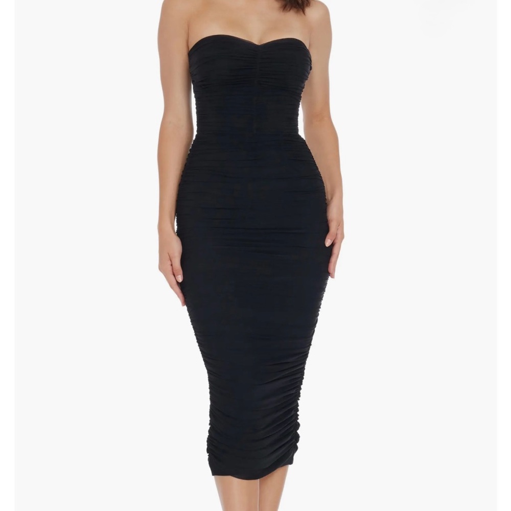 ✨ Dress the Population Black Ruched Strapless Midi Dress ✨